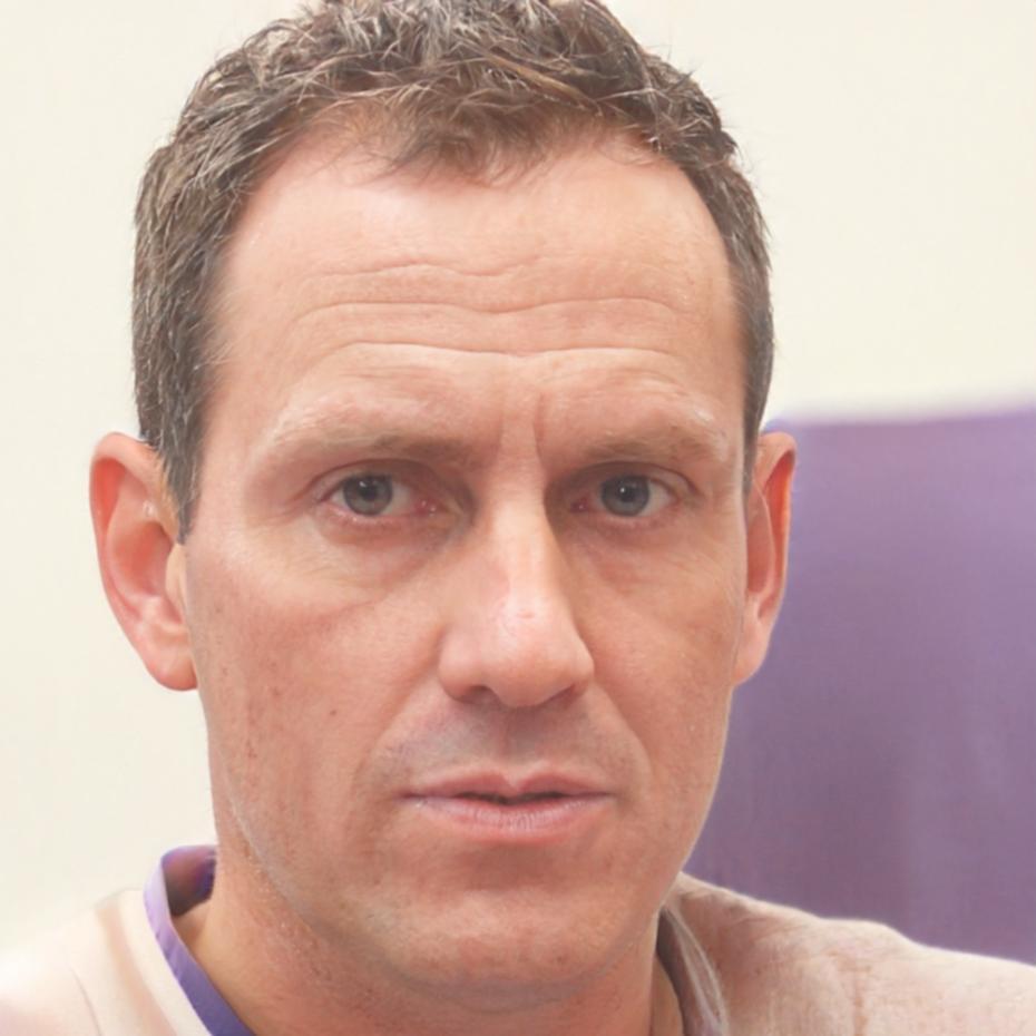 Retrato profesional de Bernat Soler